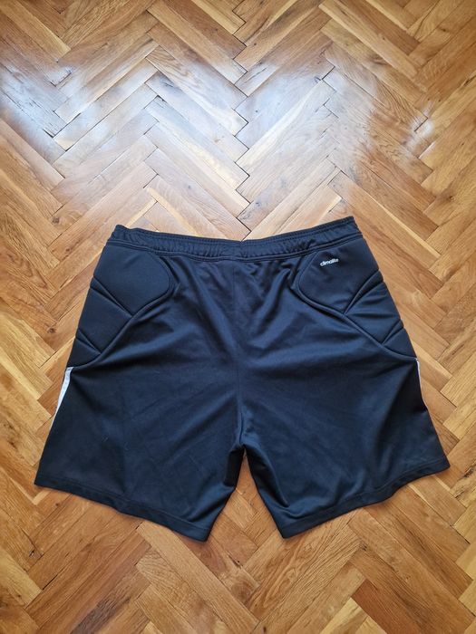 Страхотни мъжки къси футболни панталони ADIDAS размер 2XL
