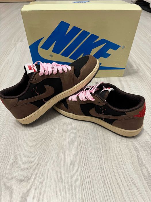 Adidasi Air Jordan 1 x Travis Scott Low sneakers