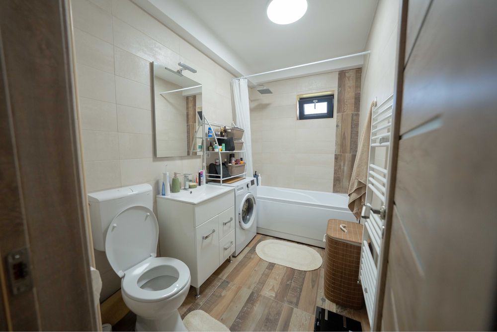 Apartament cu 3 camere de inchirat