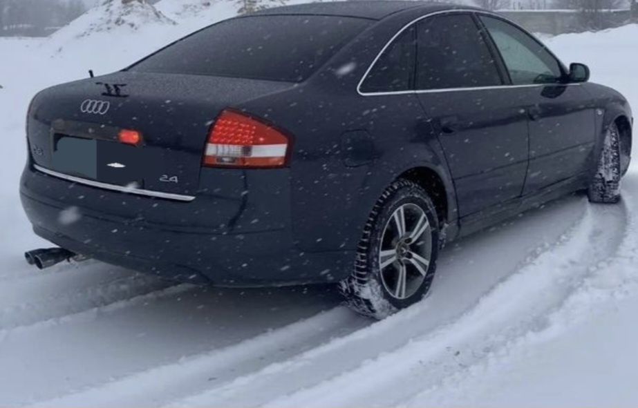 Машина в идиале на активном ходу