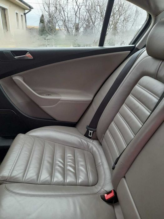 Vând Volkswagen Passat 2.0TDI DSG