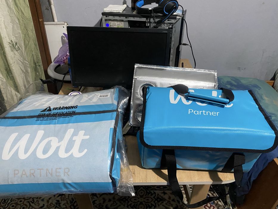 продам новую термосумку  wolt + мини термосумка