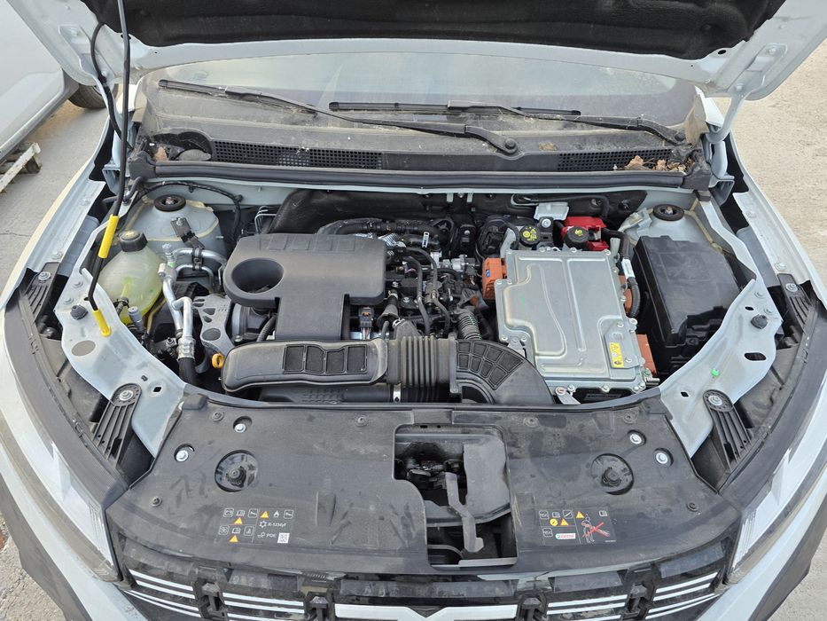 Dacia Jogger 1.6 Hibrid 7 locuri 2024  extreme Automata  28 mii km Avariat