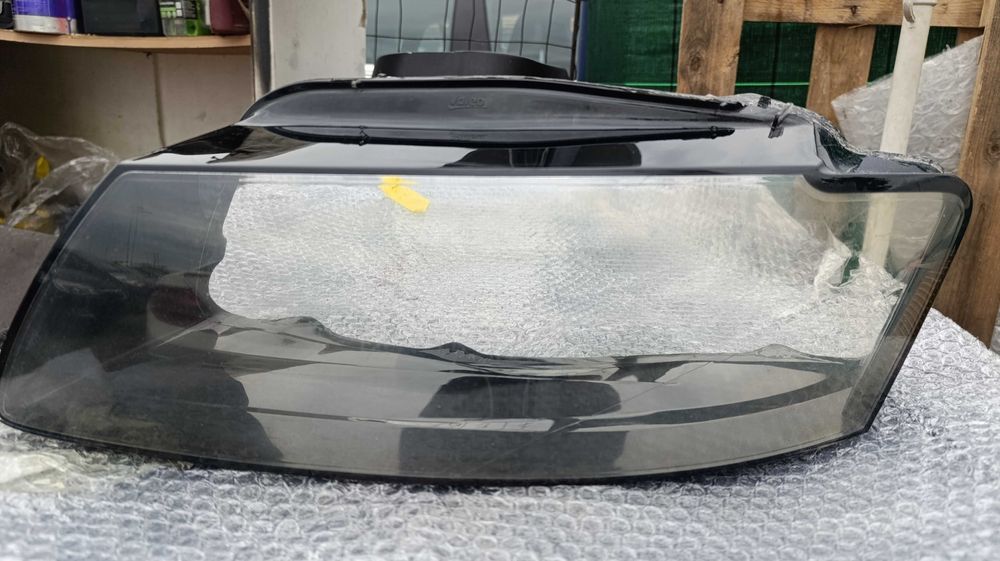 стъкло на ляв фар Audi A5