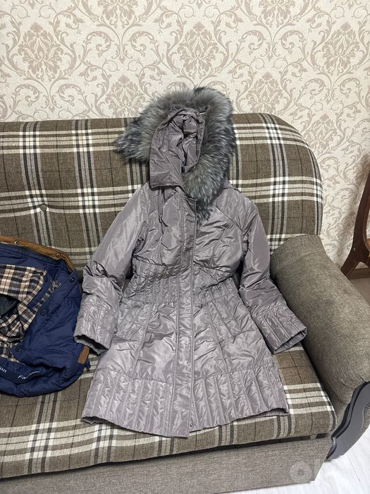 две куртки для мальчика и девочки
