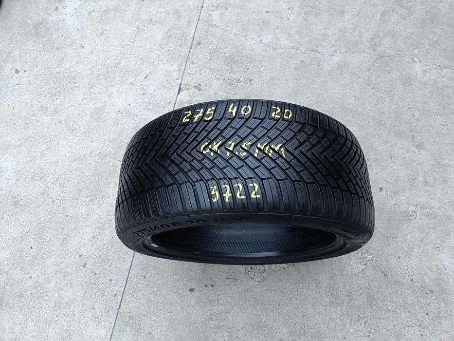 O anvelopa 275 40 20 Continental Allseason Contact profil de 7,5 mm