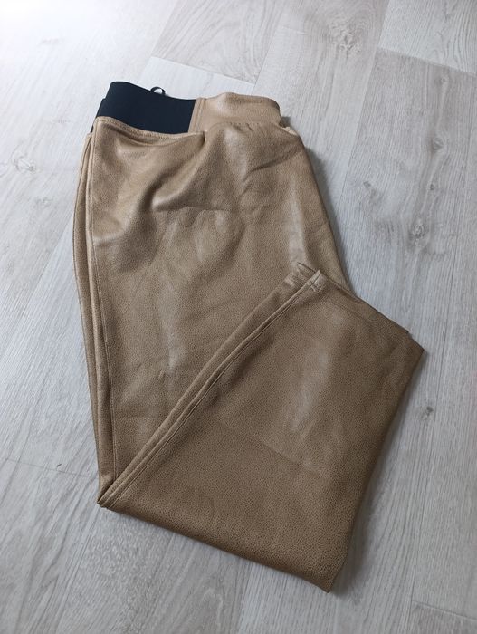 Продам брючки капри 54 размер