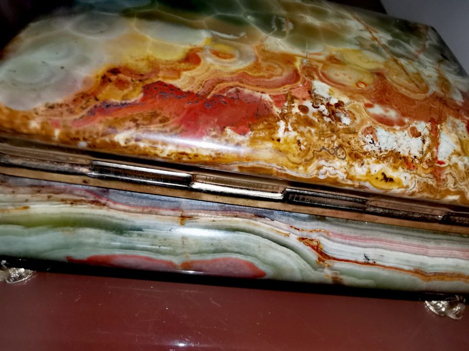 Кутия поставка за бижута бижутерка изключителна ръчна изработка 50 г.