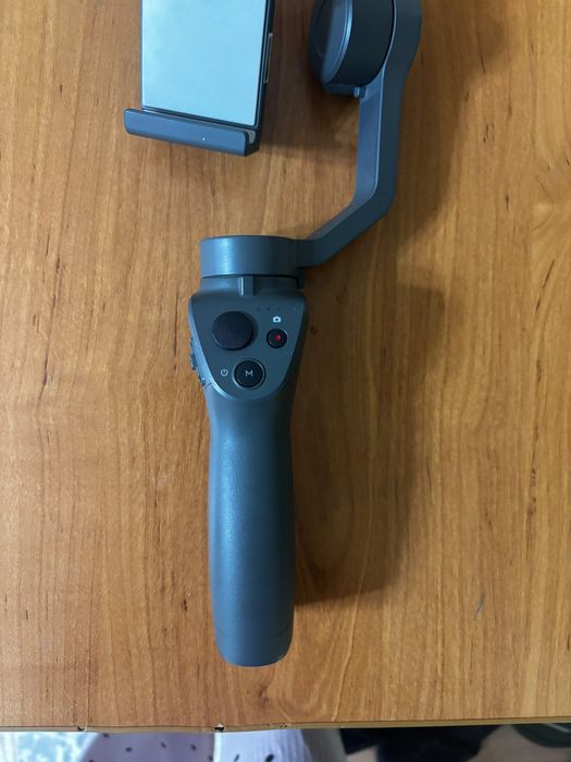 Продам стабилизатор для телефона dji osmo mobile 2