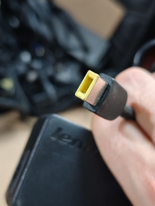 Блок питания ноутбука lenovo