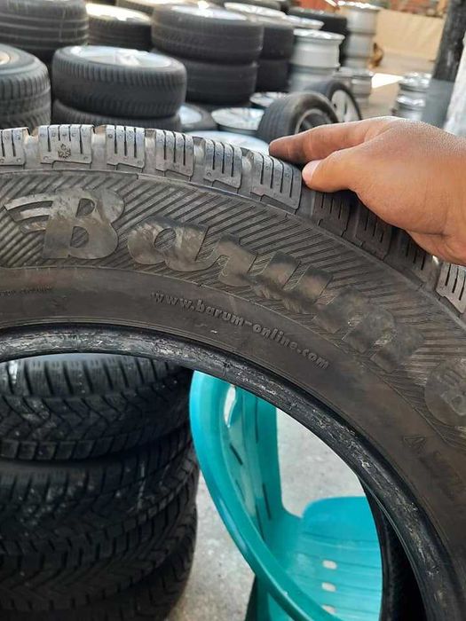 4 Броя Гуми 225/65/17 Barum 2x6,6mm 2x6,2mm