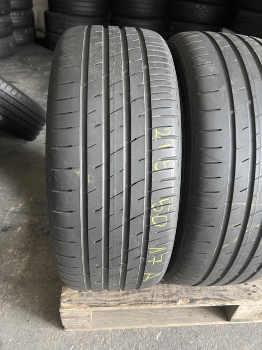 2 anvelope vara 215/50/17 Momo DOT 2020!