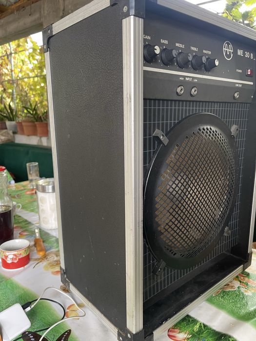 Boxa activa nemteasca 12”