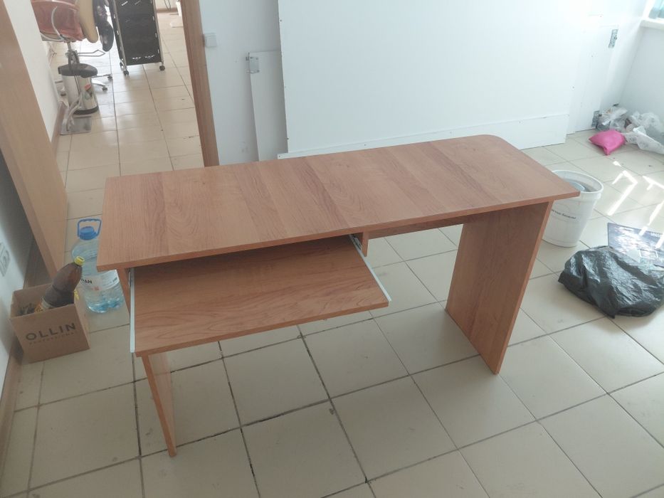 продам офисный столик