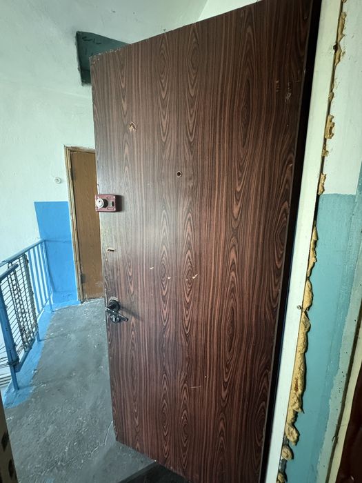 Продаётся входные двер