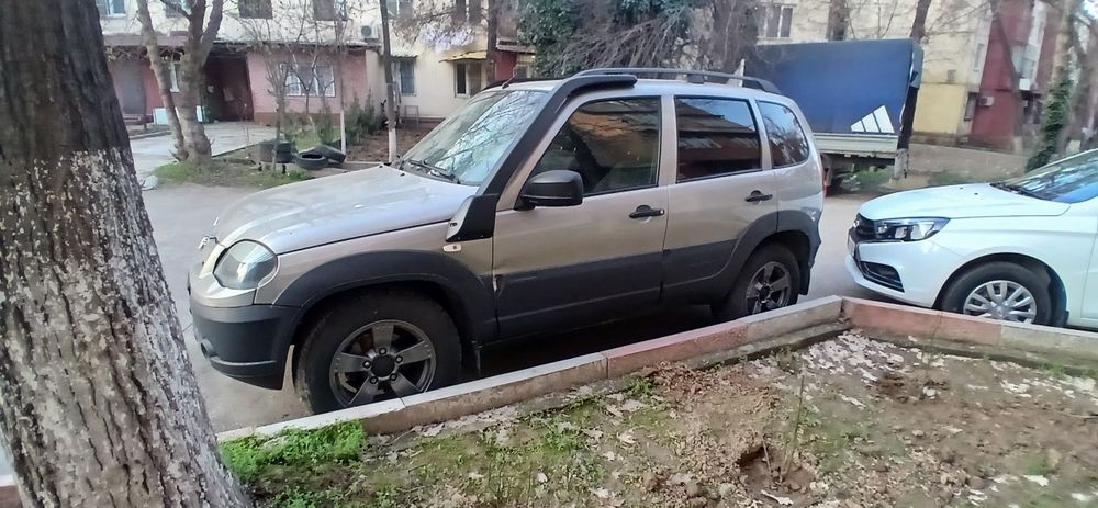Продаю шевроле нива 2019