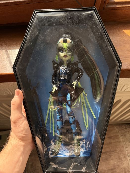 Френки Haunt Couture