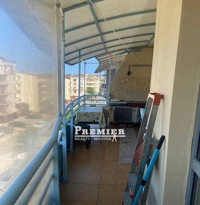 Продава се Двустаен апартамент в к.к. Слънчев бряг - 70 кв.м за 1093 €/кв.м - Снимка #1