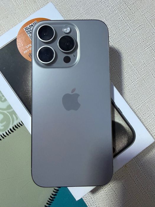 Iphone 15 pro Natural Titanium garantie Aprilie 2026