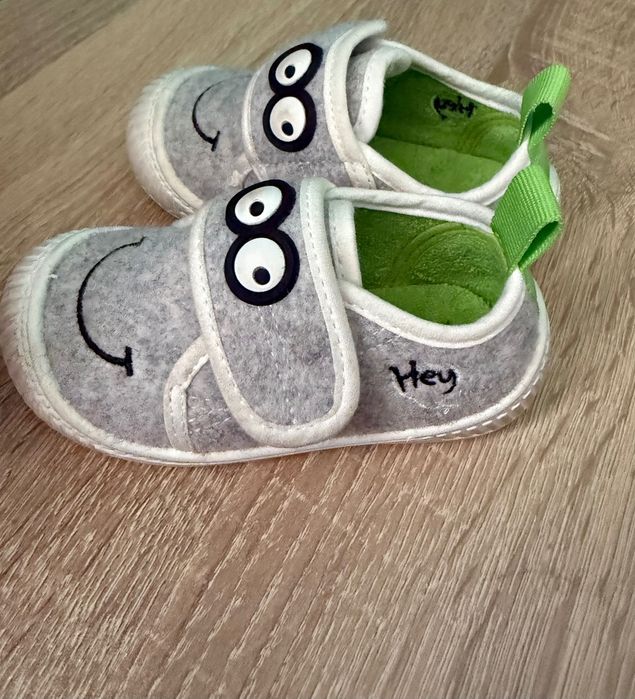 Бебешки обувки лот от три чифта