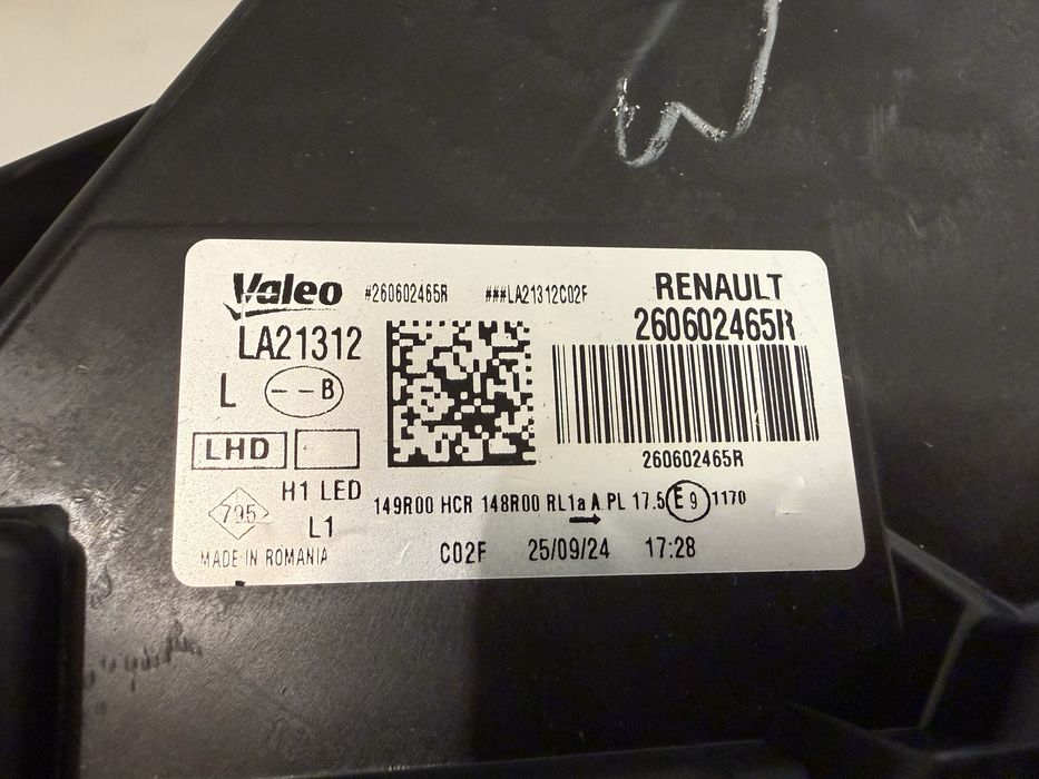 Far stanga dreapta Dacia Duster 2 facelift 2021/2024 260106194R