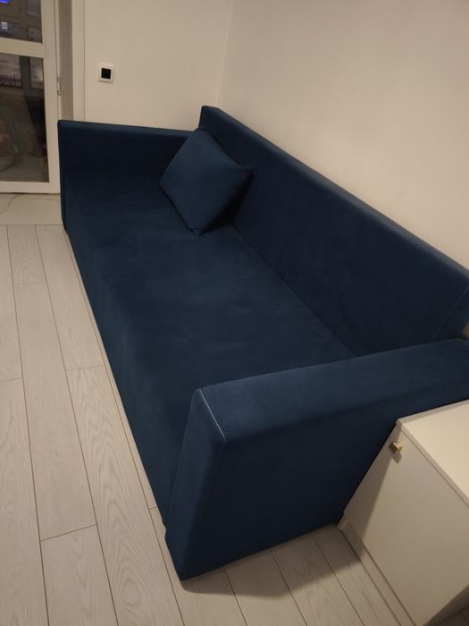 Срочно продам диван