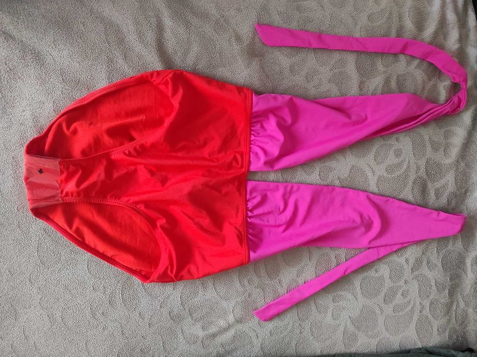 Дамски бански костюм