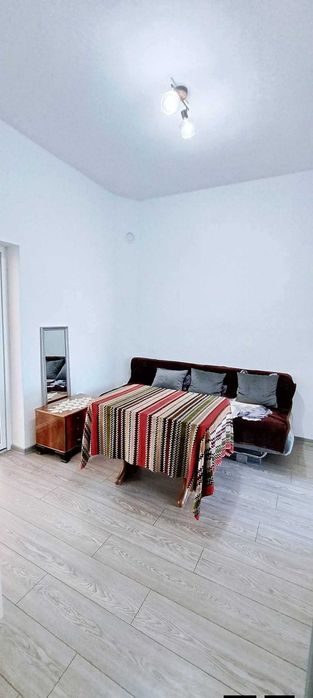 Apartament la casa