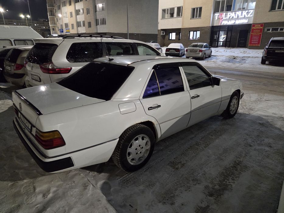 Продам Мерседес 124