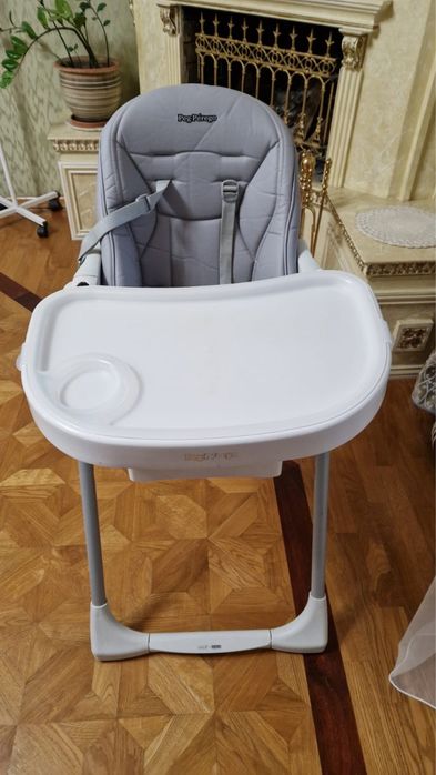 продам детский стол производство Италия