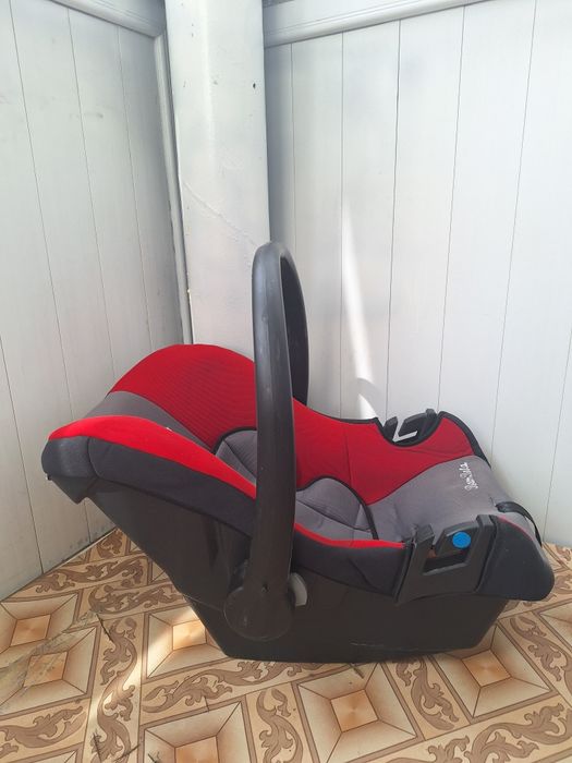 Детское кресло для машины