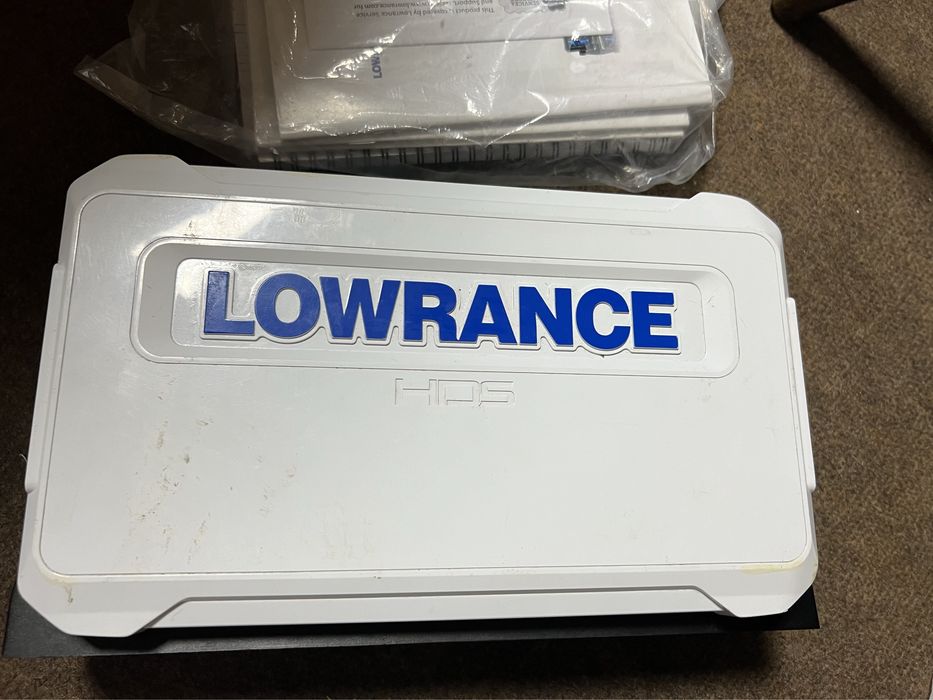 Lowrance HDS 9 Live