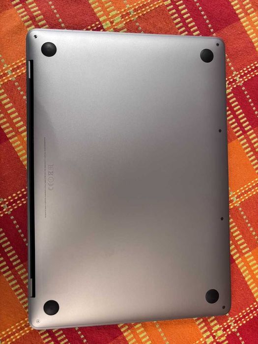 MacBook Pro 13-inch, 2017, Two Thunderbolt 3 ports, A1708