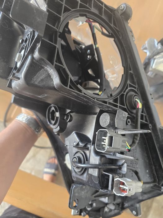 LED Фарове тойота Rav 4