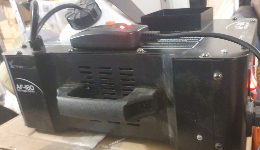 Masina de fum cu LED si jet vertical Stairville AF-180