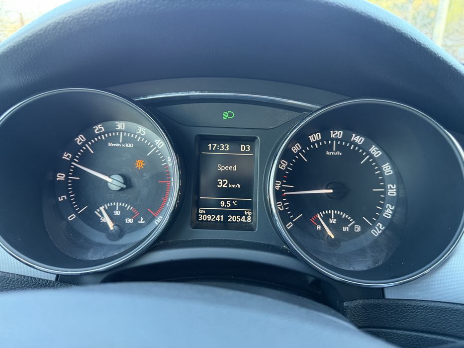 Skoda Superb “ 2.0 tdi “ 2009 “ Automat