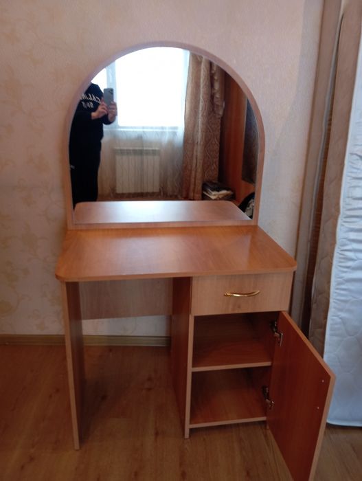 Туалетный столик