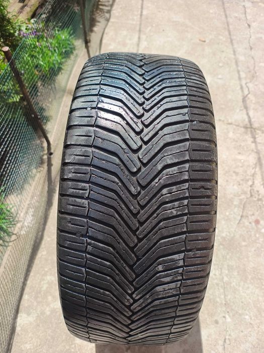 Vând 3 anvelope Michelin CrossClimate