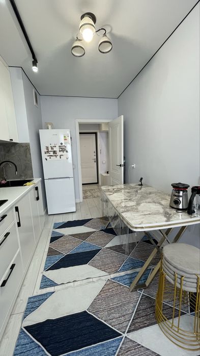 Подселениеге қыз керек