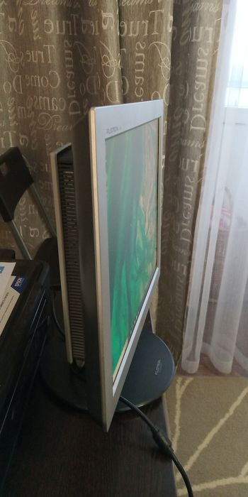 Продам монитор LG Flatron L1730S