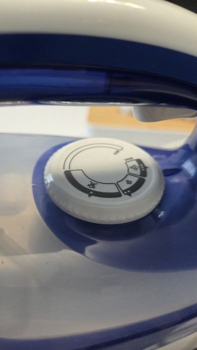 Masina de calcat TEFAL