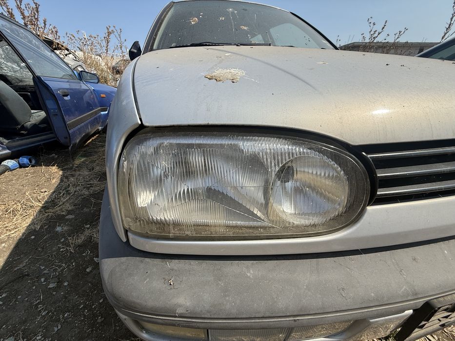 Голф 3 1.6 на части