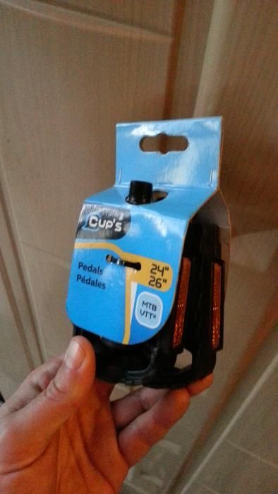 Vand pedale MTB noi-noute de calitate