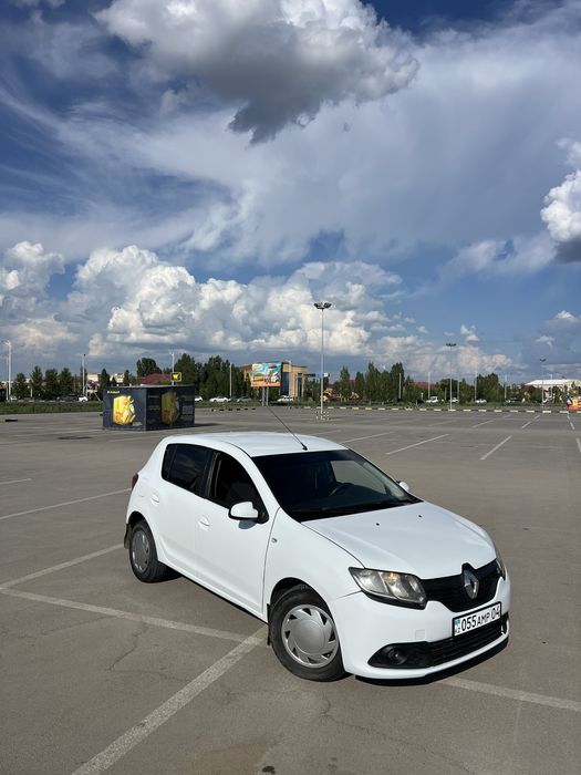 Рено Сандеро 2014