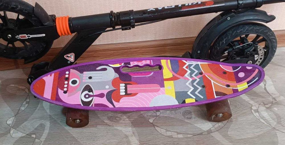 Скейтборд - пенни борд (penny board) со светящимися колесами