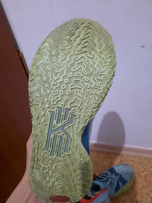 Срочно продаётся волейбольный кросс