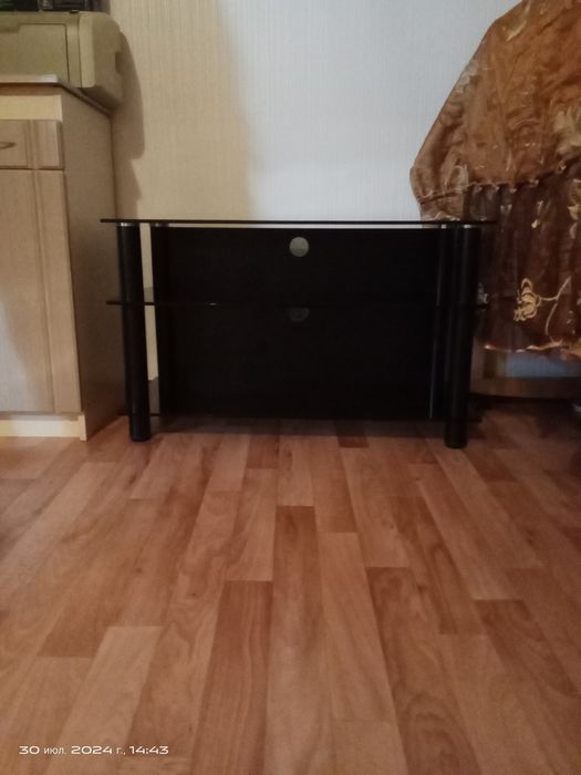 Продам тумбу для телевизора