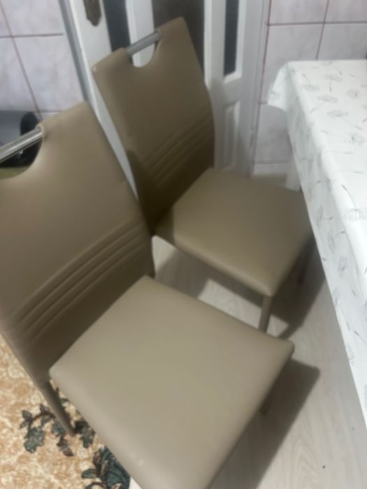 masa extensibila cu 6scaune