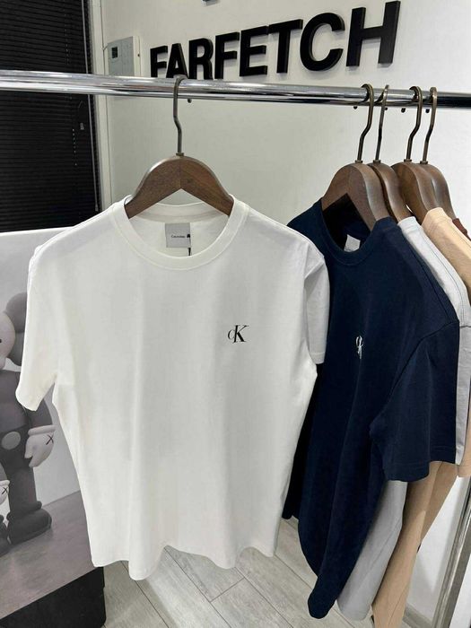 Премиум мъжки тениски.