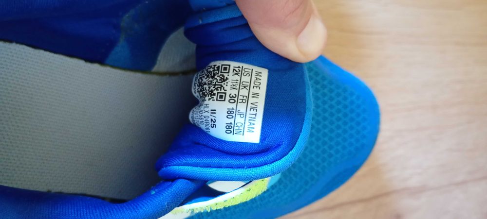Adidas детски маратонки 30 номер